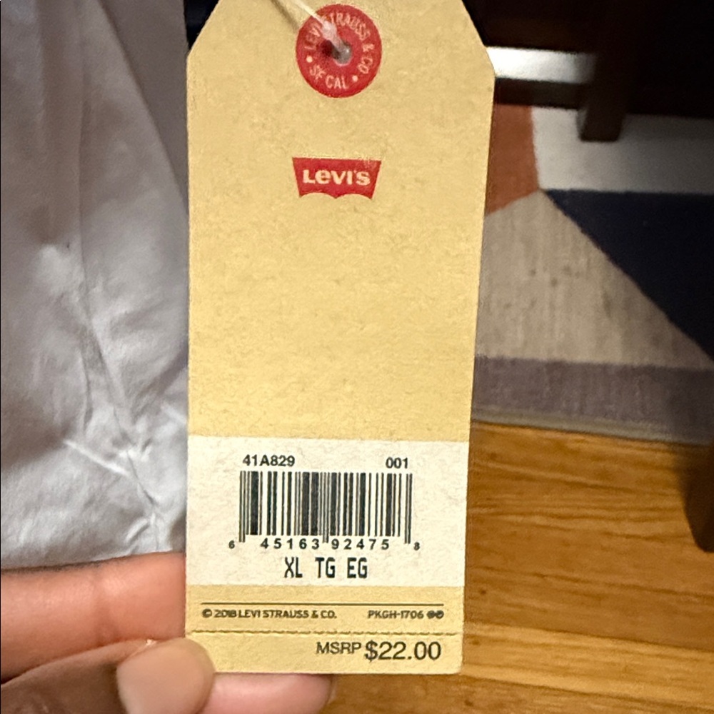 Levi's White Tee with Pastel Accents - Picture 3 of 5